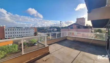 Cobertura com 3 dormitórios e vaga no bairro Cavalhada, POA/RS