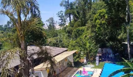 Casa com 3 dormitórios no bairro Olaria em Canoas