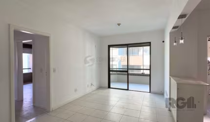 COBERTURA COM 174M², DE FRENTE, 3 DORMITÓRIOS, EM ÓTIMA LOCALIZAÇÃO NO MENINO DEUS