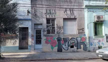 Casa para Venda - 70m², 2 dormitórios, Cidade Baixa
