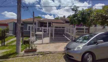 Casa no bairro Hípica - 2 dormitórios