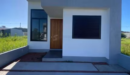 Casa térrea de 3 dormitórios sendo um suíte