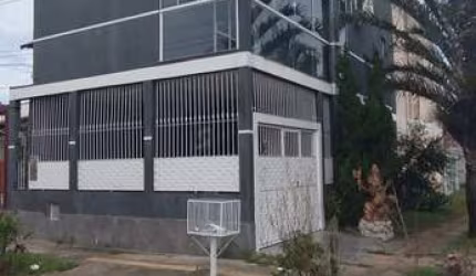 Sobrado no bairro Hípica - 2 dormitórios