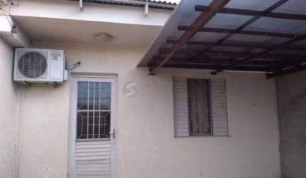 Casa no bairro Hípica - 3 dormitórios