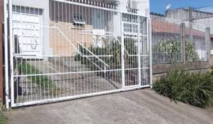 Sobrado no Bairro Vila Nova -4 Dormitórios