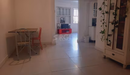 Apartamento para Venda - 107m², 2 dormitórios, sendo 1 suites, 1 vaga - Floresta