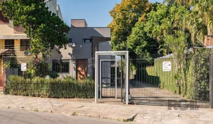 Casa Comercial para Venda - 300m², 0 dormitórios, Teresópolis