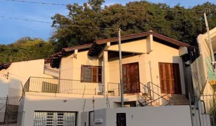 Casa Sobrado Com Excelente localização