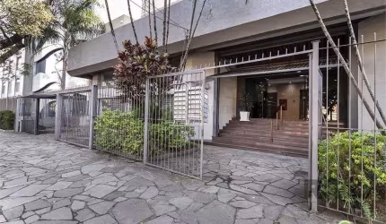 loja com 68 m² no bairro Santana