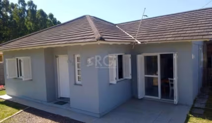 Casa para Venda - 69.98m², 2 dormitórios, 4 vagas - Jardim Dos Lagos