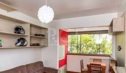 Apartamento para Venda - 43m², semi mobiliado, 1 dormitório, churrasqueira e 1 vaga de garagem no bairro Partenon