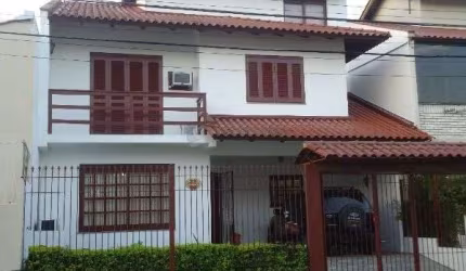 Sobrado para Venda - 158m², 3 dormitórios, sendo 1 suites, 2 vagas - Espirito Santo