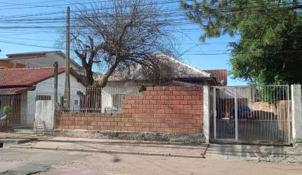 Casa 3 dormitórios, vagas de garagem, Bairro Vila Cachoeirinha