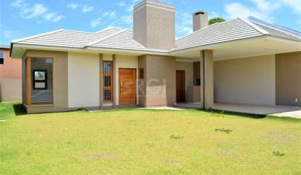 Excelente, espaçosa e aconchegante casa no Litoral de Arroio do Sal, no Bairro Balneário Vista Alegre.