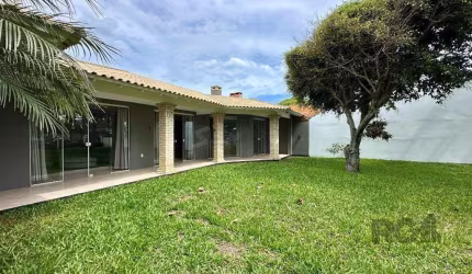CASA A? VENDA EM CAPA?O DA CANOA PRO?XIMA AO MAR!