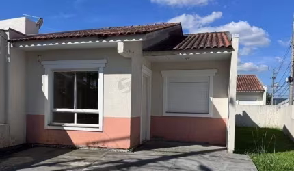 Casa 3 dormitórios no bairro Hípica