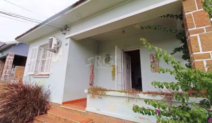Casa para Venda - 264m², 3 dormitórios, 2 vagas - Santa Tereza
