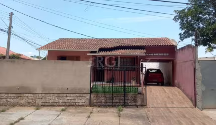 Casa para Venda - 52.5m², 2 dormitórios, 2 vagas - Bom Sucesso
