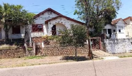 Casa para Venda - 128m², 2 dormitórios, 6 vagas - Medianeira