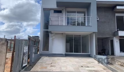 Excelente sobrado de 150m² com 4 dormitórios e 2 vagas.