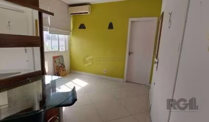 Excelente apartamento de 30m² com 1 dormitório no Centro Histórico.