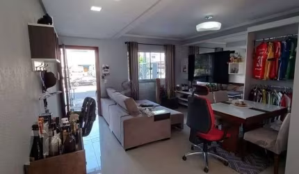 Casa com 2 dormitórios no bairro Hípica