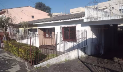 Casa 2 dormitórios, 1 vaga, Bairro Vila Cachoeirinha
