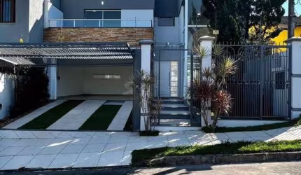 Casa sobrado 3 dorms, 1 suíte com hidro, 2 vagas, Bairro Vale do Sol