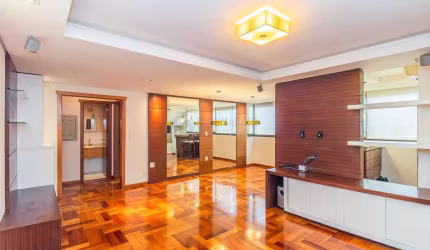 Apartamento semi mobiliado, impecável, com 126m² privativo.