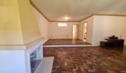 Casa Térrea 3 dormitórios prox a Orla de Ipanema