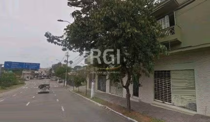 Loja para Venda - 74m², 0 dormitórios, Teresópolis