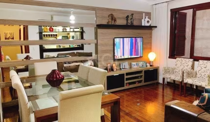 Apartamento no bairro Auxiliadora de 3 dormitórios e vaga