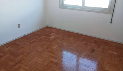 Apartamento junto ao Hospital de Clínicas 2 dormit, elevador e vaga