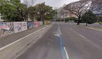 Terreno na Av Loureiro da Silva com 542m², Cidade Baixa, POA