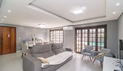 Casa 03 dormit (suíte e closet) e 4 vagas, na Vila Ipiranga, em Porto Alegre, RS