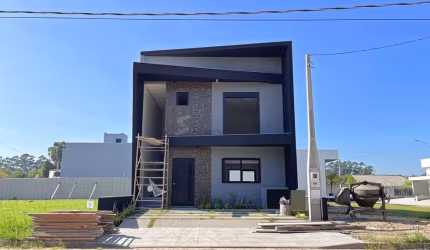 Casa em Condomínio em Hípica