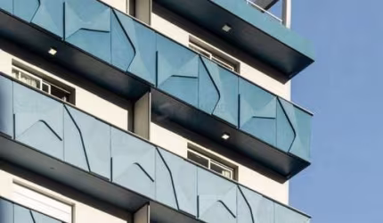 Studio localizado na Rua Duque de Caxias, Centro Histórico de Porto Alegre, uma das ruas mais charmosas e antigas de Porto Alegre, próximo da Santa Casa, UFRGS Catedral, Palácio Piratini.