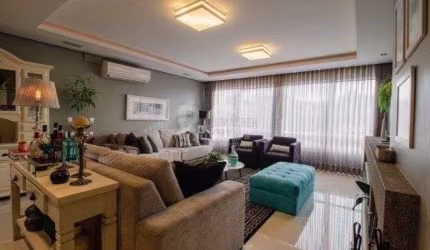 Excelente Casa para Comprar com 3 Suítes no Bairro Chácara das Pedras