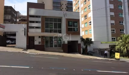 Ótimo Prédio Para comprar no Bairro Independência na Avenida Mostardeiro próximo ao Parcão