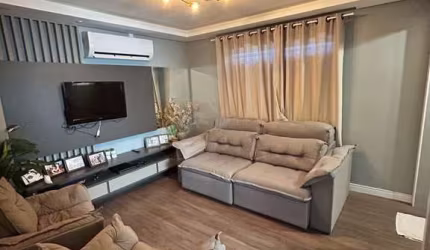 Casa com 3 dormitórios em Cachoeirinha