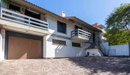 Casa para Venda - 286.28m², 2 dormitórios, sendo 1 suites, 3 vagas - Santa Tereza