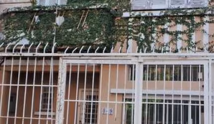 Casa Comercial Reformada no Bairro Rio Branco