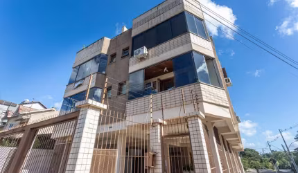 Cobertura no Jardim Planalto de 3 dormitórios e 2 vagas desocupada