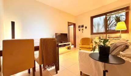 Apartamento térreo com pátio no bairro Santana.