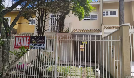 Sobrado para Venda em Curitiba, Xaxim, 3 dormitórios, 1 suíte, 3 banheiros, 3 vagas