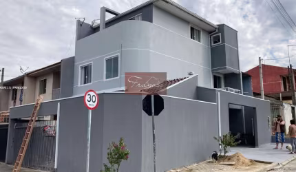 Sobrado para Venda em Curitiba, Tatuquara, 3 dormitórios, 1 suíte, 2 banheiros, 2 vagas