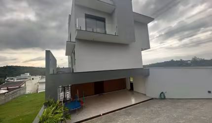 Casa com 5 quartos à venda no Aruã, Mogi das Cruzes  por R$ 4.500.000