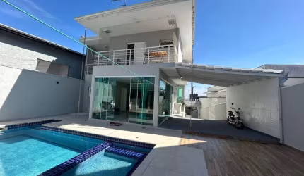 Casa com 4 quartos à venda no Aruã, Mogi das Cruzes  por R$ 2.000.000
