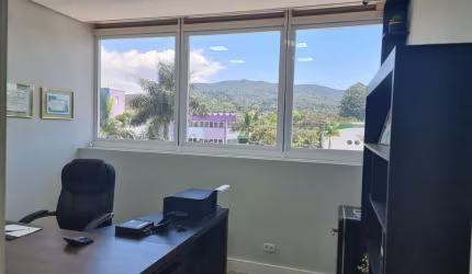 Sala comercial com 1 sala para alugar na Vila Mogilar, Mogi das Cruzes , 37 m2 por R$ 4.950