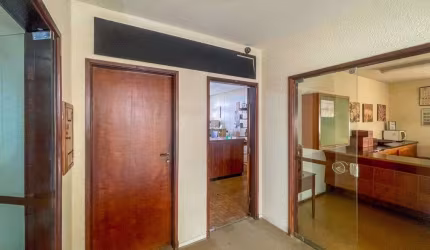 Sala à venda, 212.00 m2 por R$360000.00  - Centro - Londrina/PR
